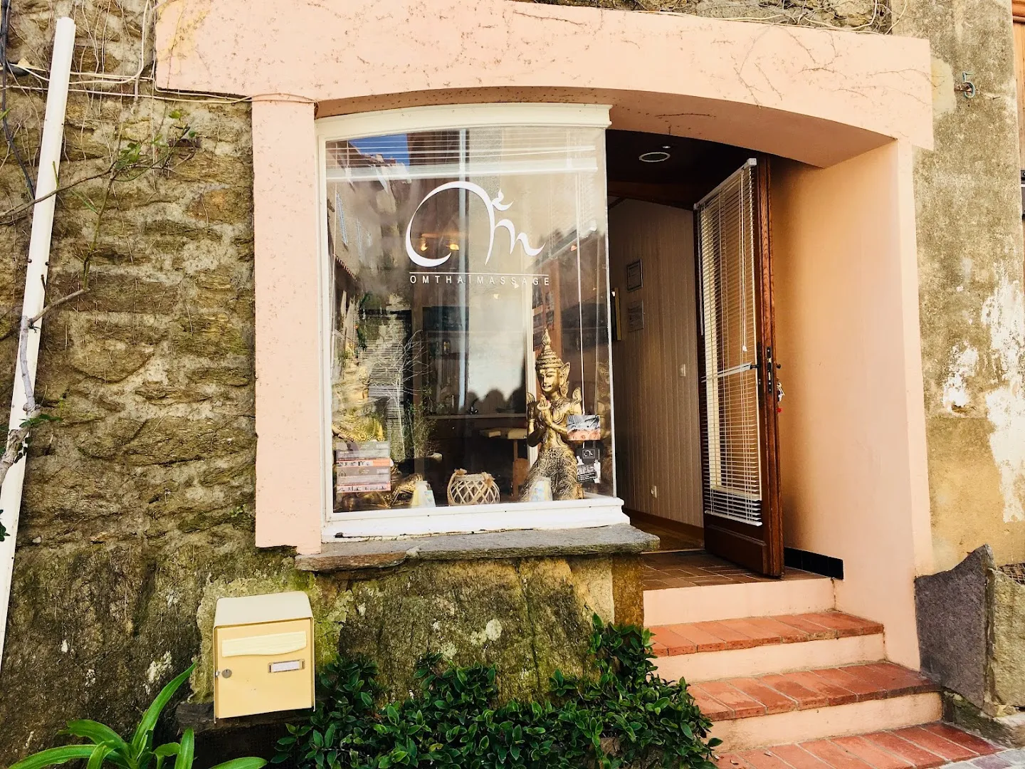Om Thaï Massage - Bormes les Mimosas · Photos 1